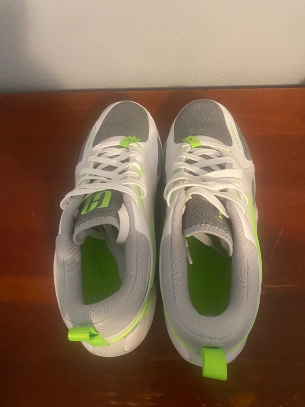 Air Jordan Low-Top Sneakers in White with Neon Green Accents Jordan Heir